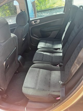 Peugeot 307 2006 Carplay y camara trasera