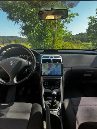 Peugeot 307 2006 Carplay y camara trasera