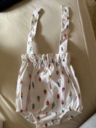 Mono de bebé con estampado de helados