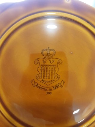 Platos de cerámica con forma de pez