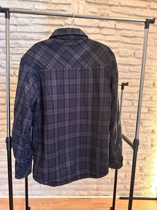 Sobrecamisa gruesa forrada borrego