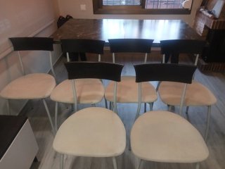 Sillas de comedor beige y gris