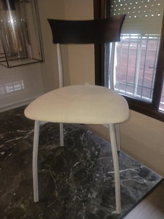 Sillas de comedor beige y gris