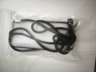Funda iPhone 13 Pro Negra con Cordón