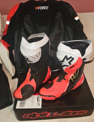 Mono Piel Alpinestars T.60 + Botas T.45