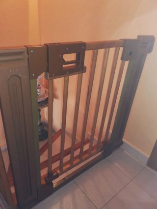 Barrera de seguridad para bebés anchura ajustable