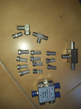 Conexiones Antena TV Varias y 1 spliter