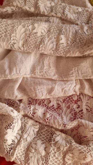 Vestido largo encaje beige talla M,nuevo