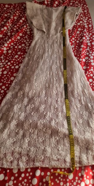 Vestido largo encaje beige talla M,nuevo