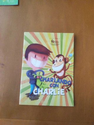 Se venden 3 libros para niños.