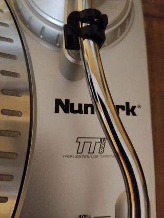 Tocadiscos Numark Plata y Negro