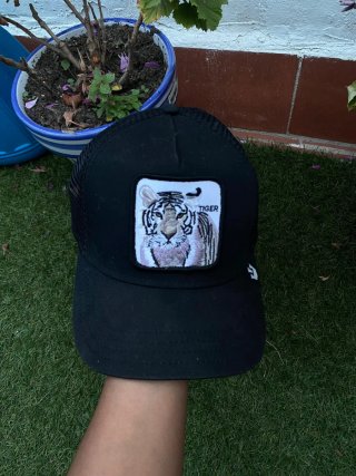 Gorra Goorin Bros Tigre Blanco Trucker