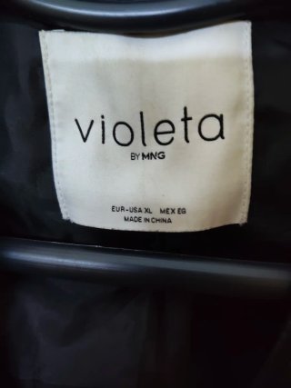Cazadora polipiel negra Violeta