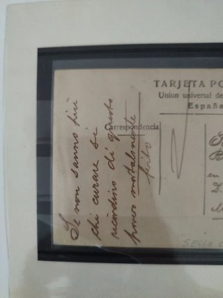 Postal antigua Barcelona con sello taladrado