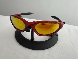 Oakley Minute