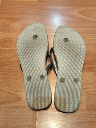 Chanclas Havaianas plateadas talla 41/42