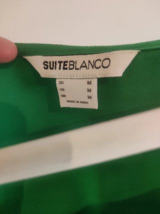Blusa verde sin mangas