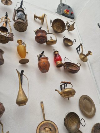 Oggetti decorativi in ottone d'epoca