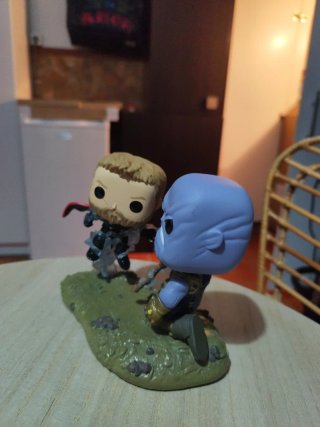 Funko Pop Thor vs Thanos