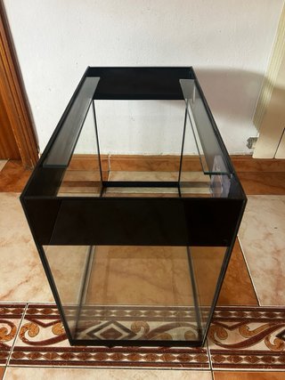 Acuario/Terrario Negro y Transparente