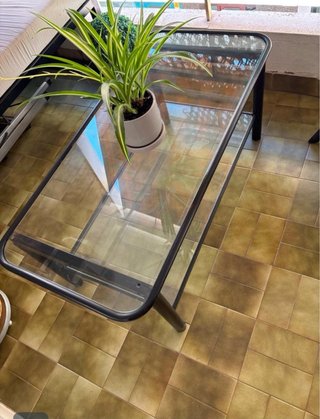 Mesa centro cristal y metal
