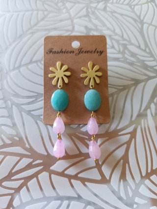 Pendientes largos de piedras naturales.