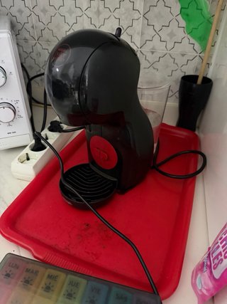 Cafetera Dolce Gusto Negra