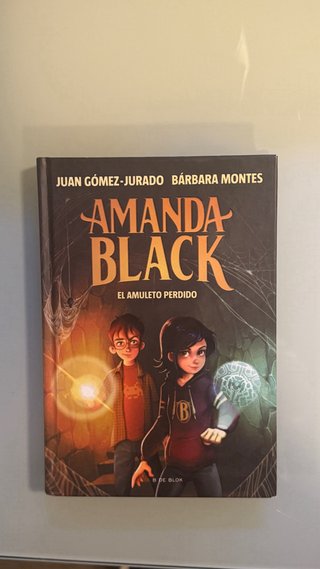 Coleccion libros amanda black del 1 al 8.