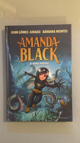 Coleccion libros amanda black del 1 al 8.