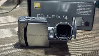 Nikon Coolpix S4 Plata - Set Completo Y2K