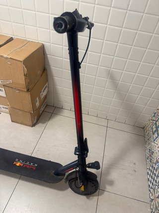 Patinete Eléctrico Red Bull Racing