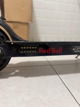 Patinete Eléctrico Red Bull Racing
