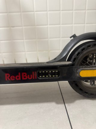 Patinete Eléctrico Red Bull Racing
