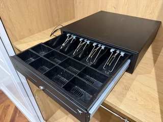 Caja Registradora + Pantalla Táctil + Impresora