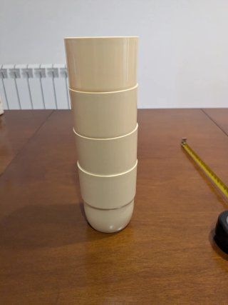 Set 4 Bicchieri in plastica beige