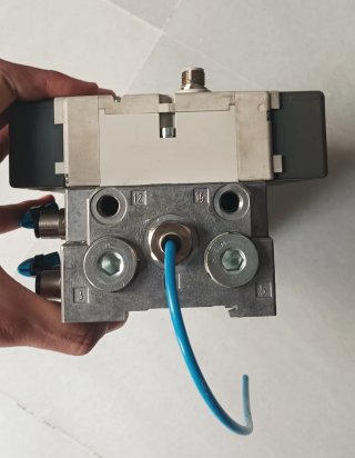 5 Electroválvulas SMC Funcionando