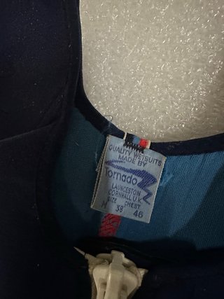 Traje de neopreno sin mangas azul