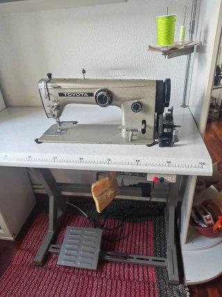 Máquina de coser industrial monofasica