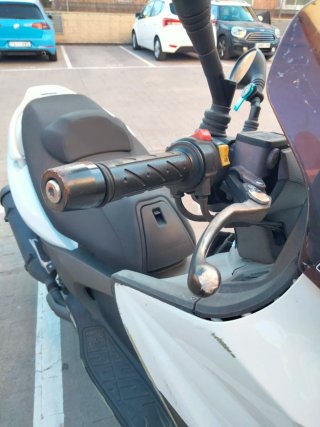 Kymco 500r ABS Maxi Scooter