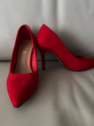 Zapatos de tacón rojos talla 36