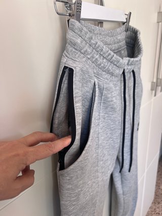 Jogger Nike Tech Fleece Gris Talla XS