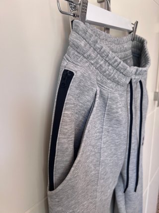 Jogger Nike Tech Fleece Gris Talla XS