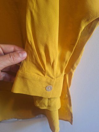 Blusa Zara Amarilla Talla XS nueva