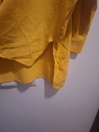 Blusa Zara Amarilla Talla XS nueva