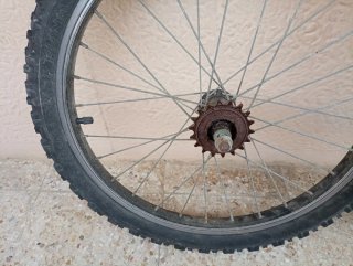 Bicicleta infantil negra