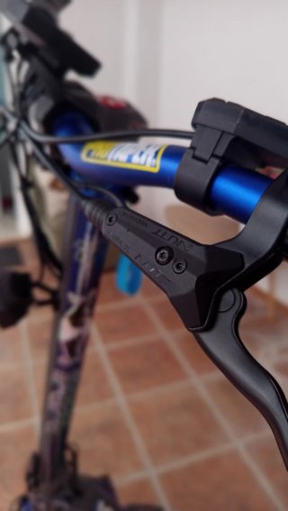 Vendo patinete eléctrico ECOXTREEM M41 Tank 2000w