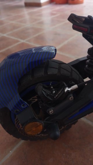 Vendo patinete eléctrico ECOXTREEM M41 Tank 2000w