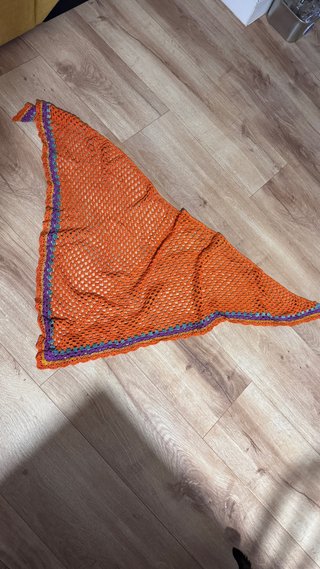 Chal tejido a mano naranja y morado
