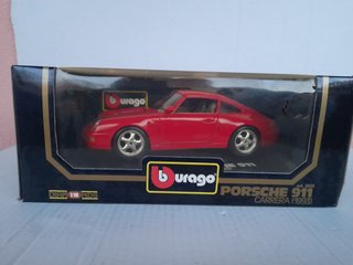 1/18 MODELLO PORSCHE 911 CARRERA RED BURAGO