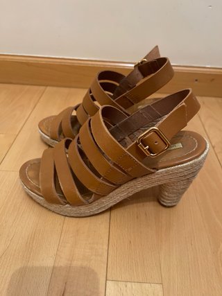 Sandalias Bimba y Lola Marrones